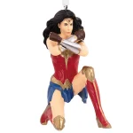 famous-character-wonder-woman-ZcPYUVzh-0.webp