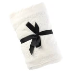 Hot Fleece Deken Flower 130 X 170 Cm Creme